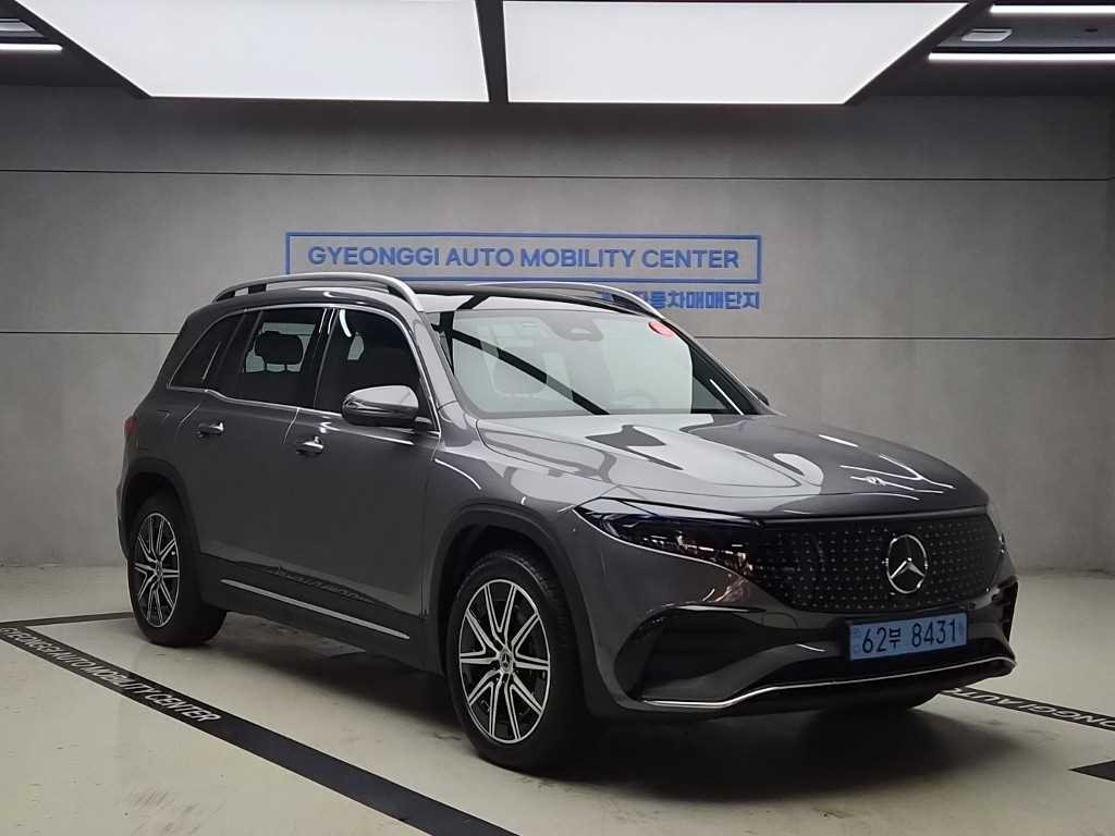 Mercedes Benz EQB