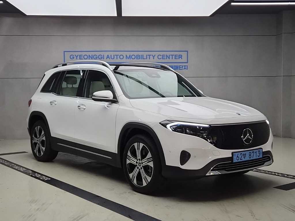 Mercedes Benz EQB