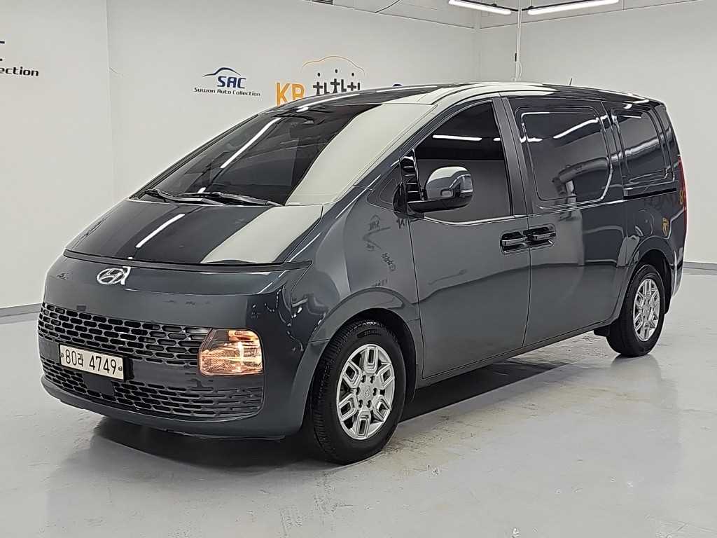 HYUNDAI Staria 2022 — Zona Franca Iquique