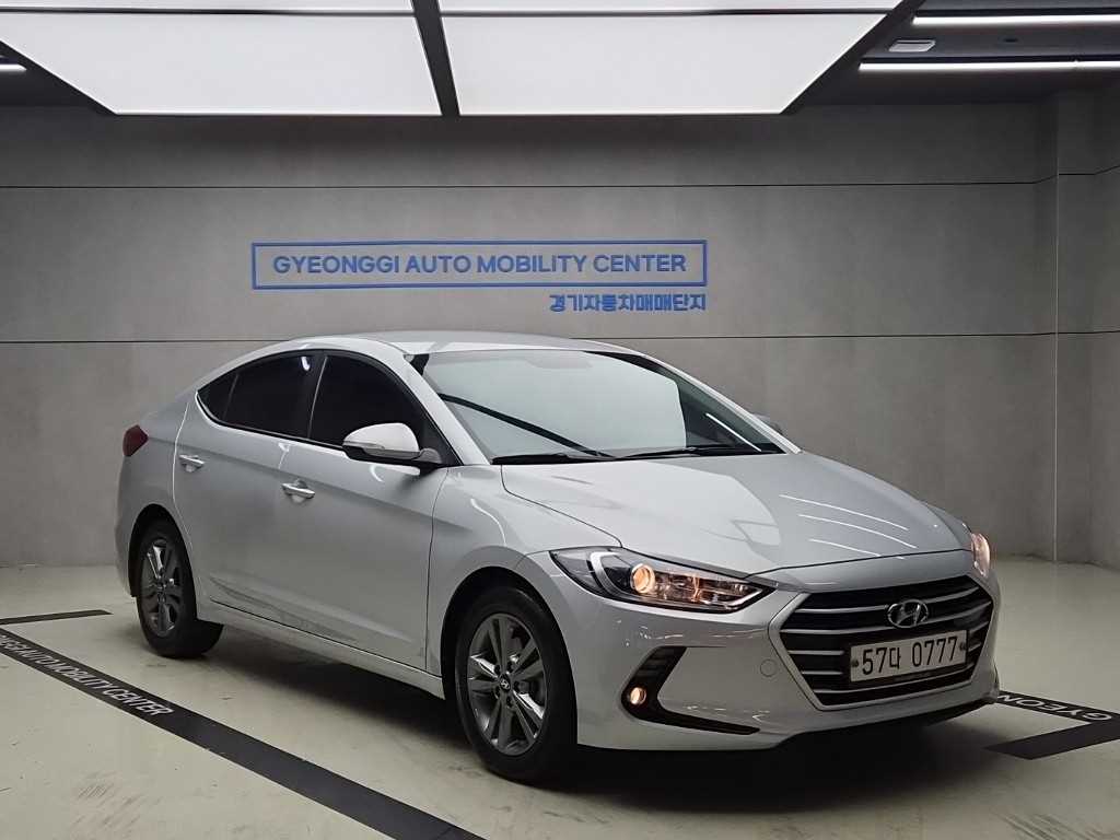 HYUNDAI Avante