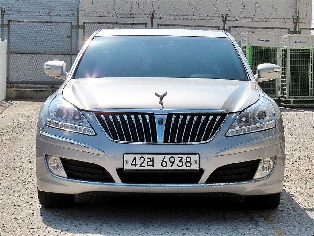 HYUNDAI Equus