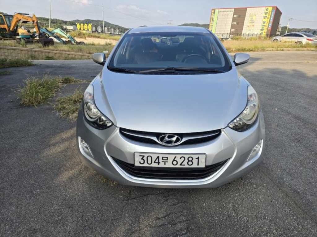 HYUNDAI Avante
