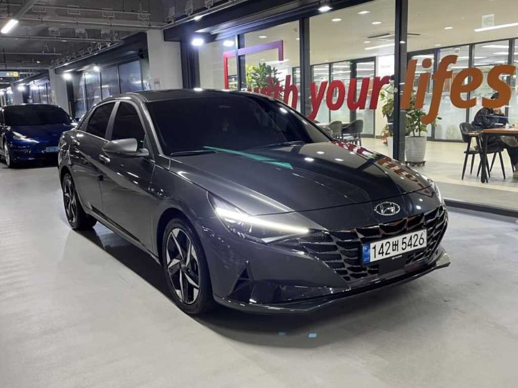 HYUNDAI Avante