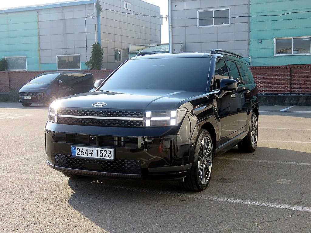 HYUNDAI Santa Fe 2025 — Zona Franca Iquique