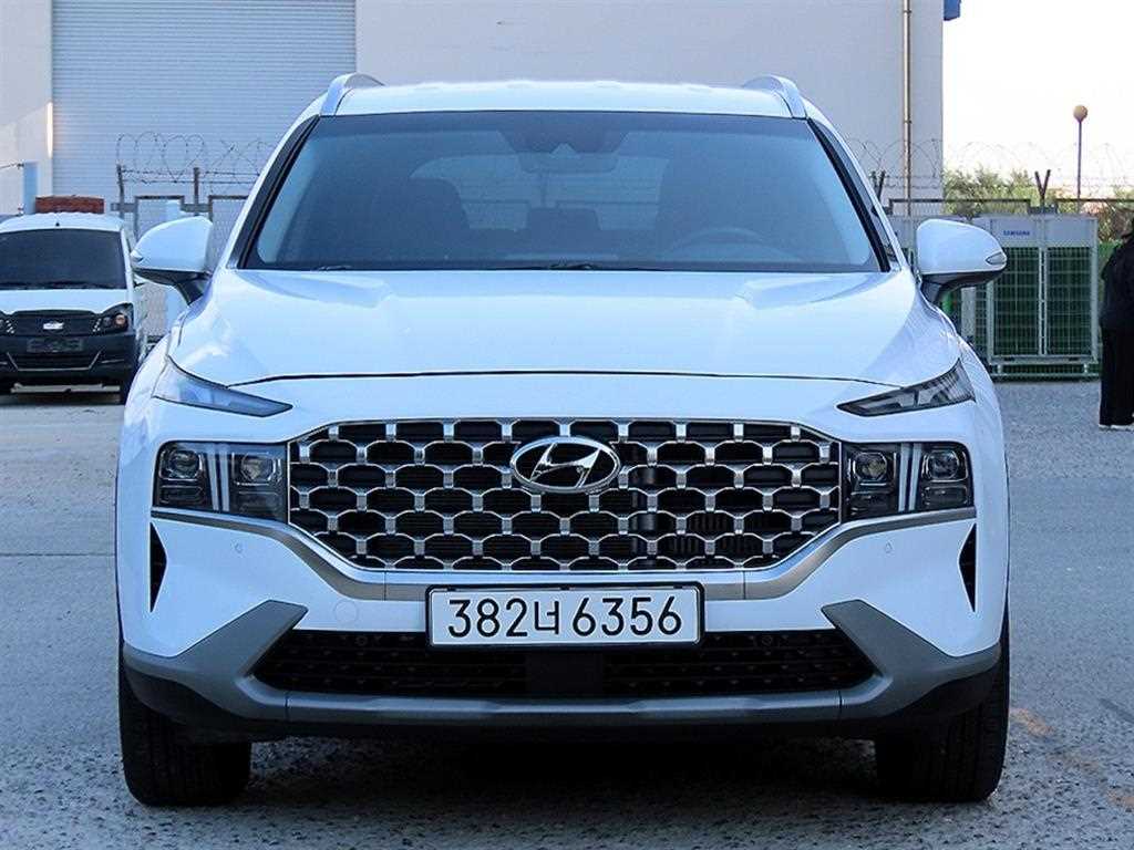 HYUNDAI Santa Fe 2023 — Zona Franca Iquique