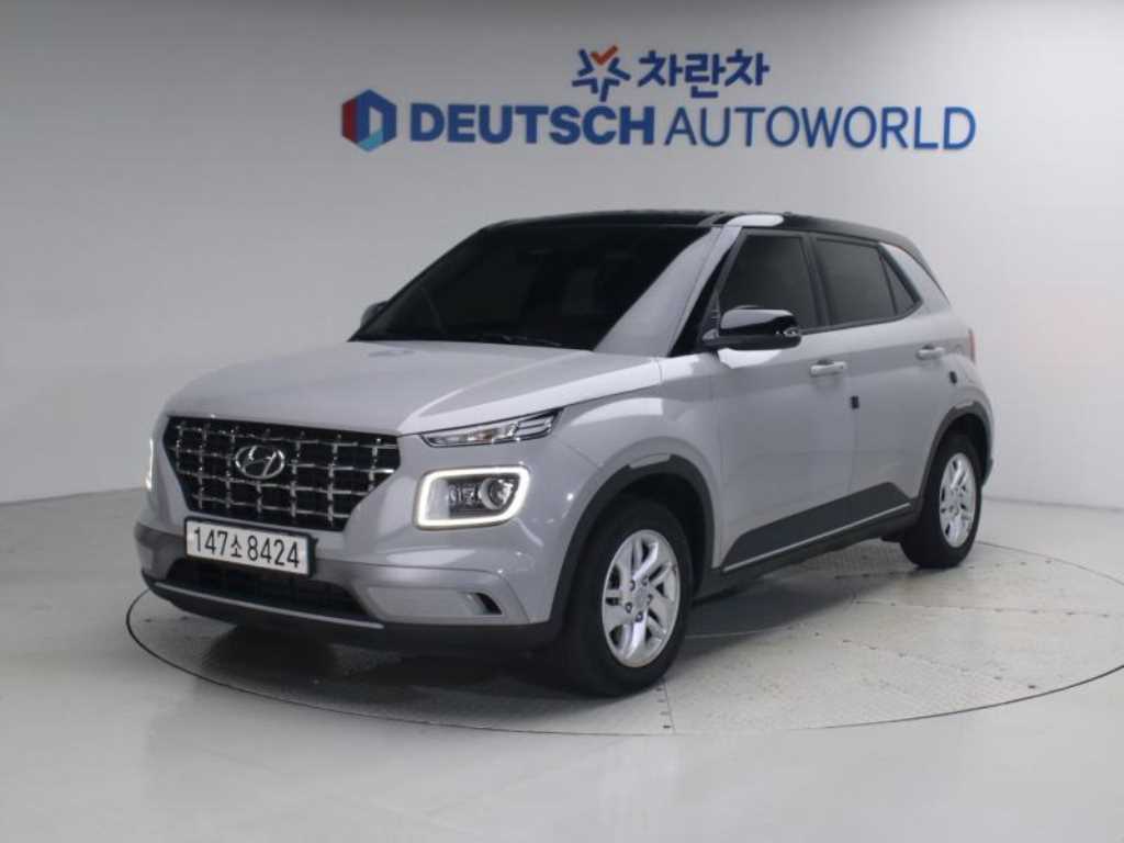 HYUNDAI Venue