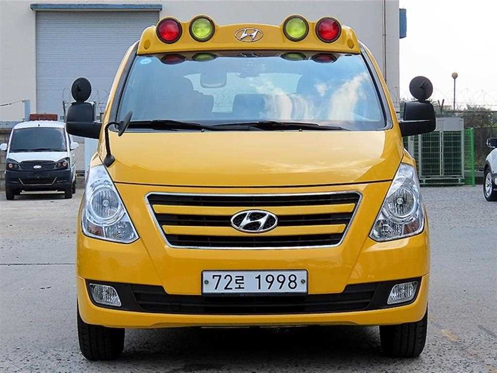 HYUNDAI Starex 2018