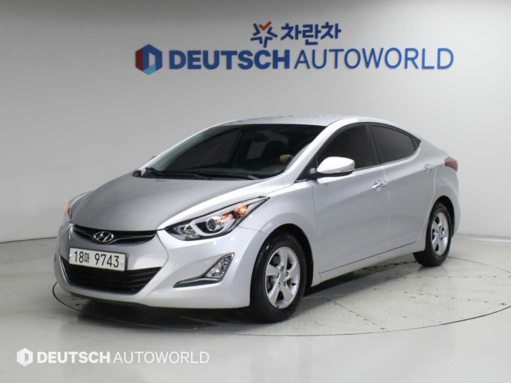 HYUNDAI Avante 2014 — Zona Franca Iquique