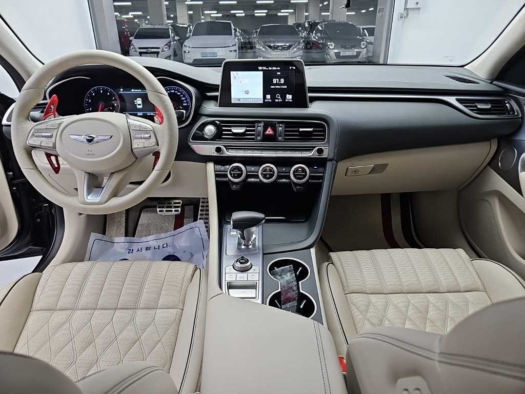 Genesis G70