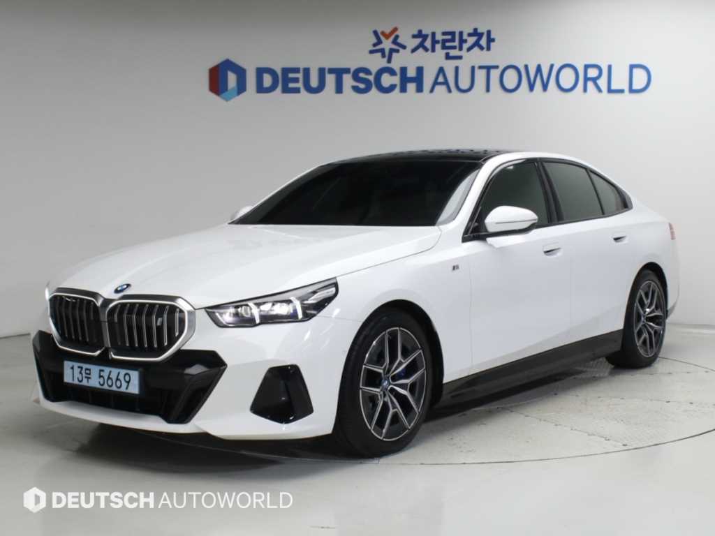 BMW i5