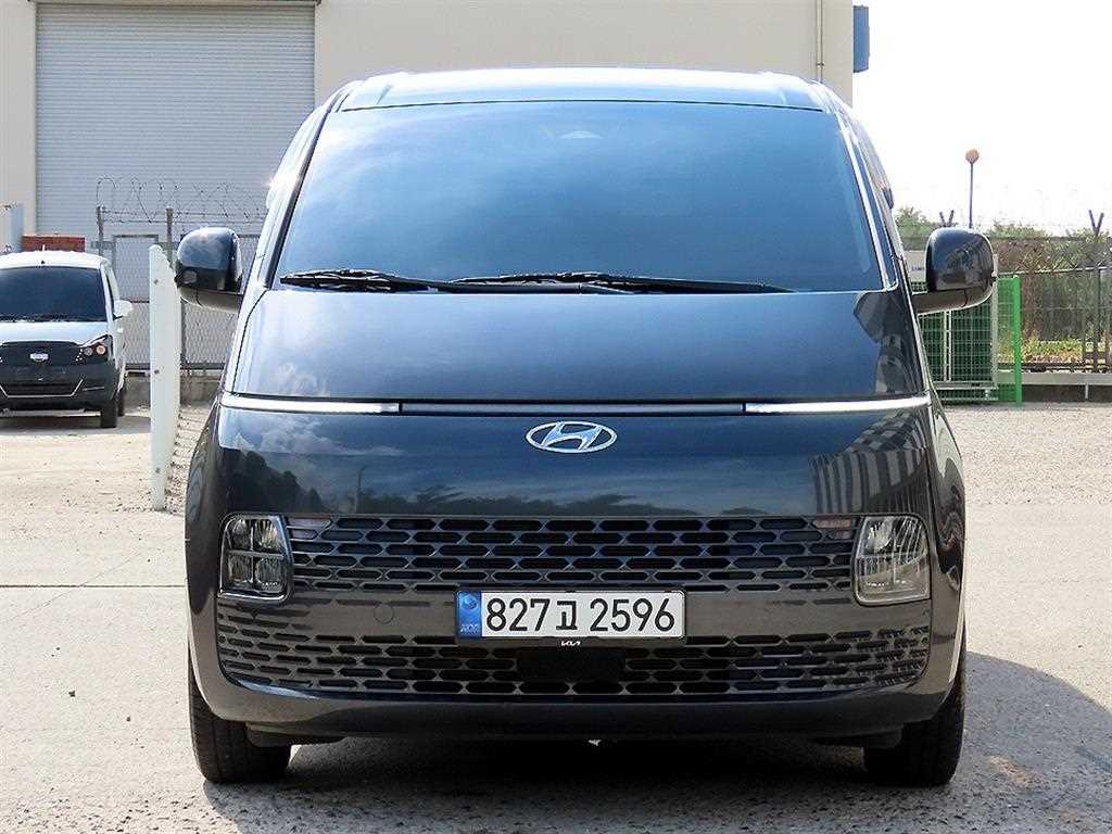 HYUNDAI Staria 2022 — Zona Franca Iquique