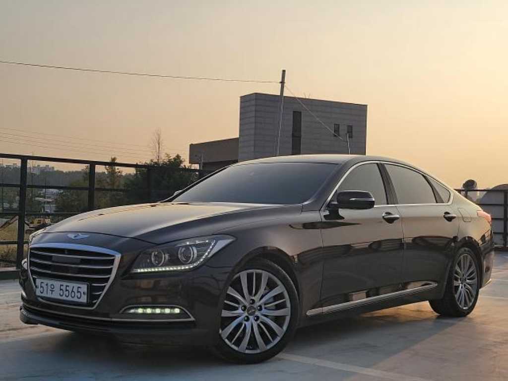 HYUNDAI Genesis
