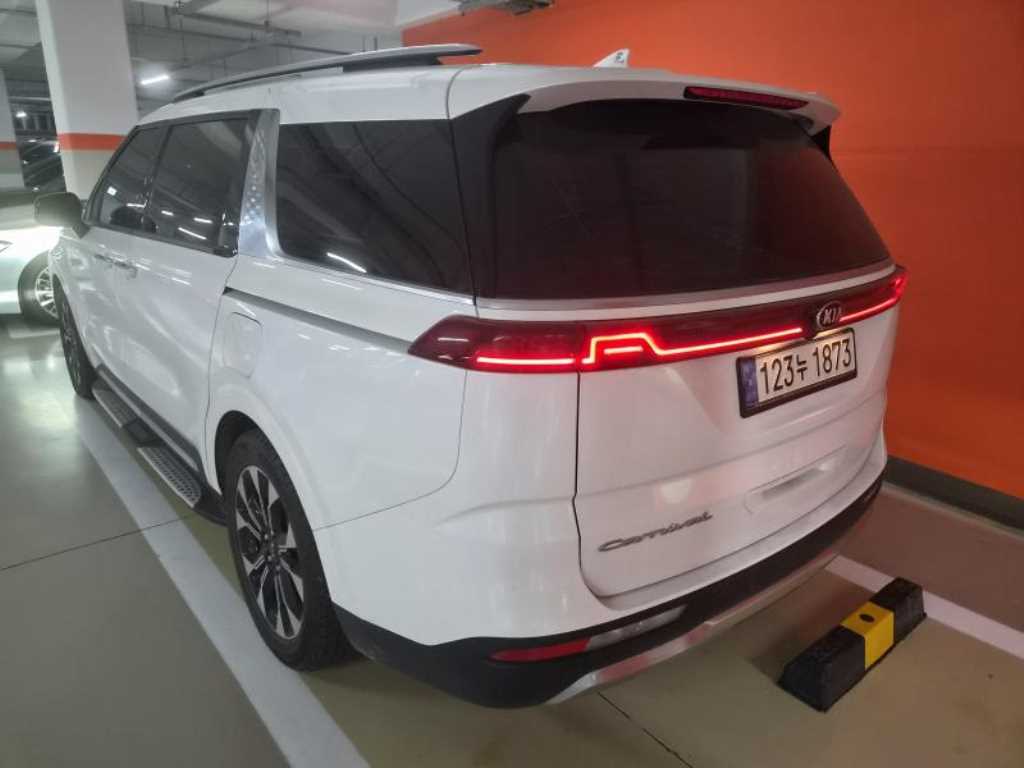 KIA Carnival 2021