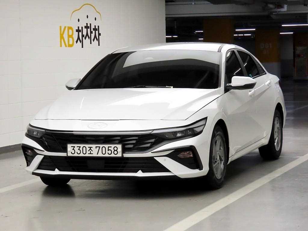 HYUNDAI Avante 2024 — Zona Franca Iquique