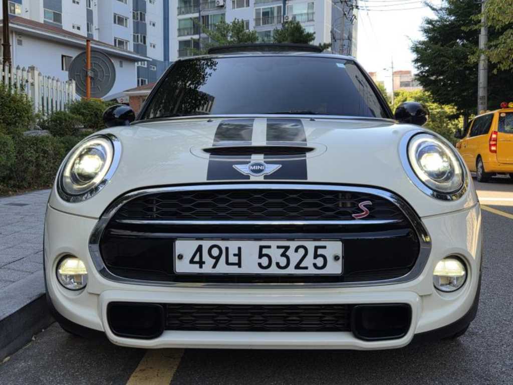 Mini Cooper SD 5 door standard