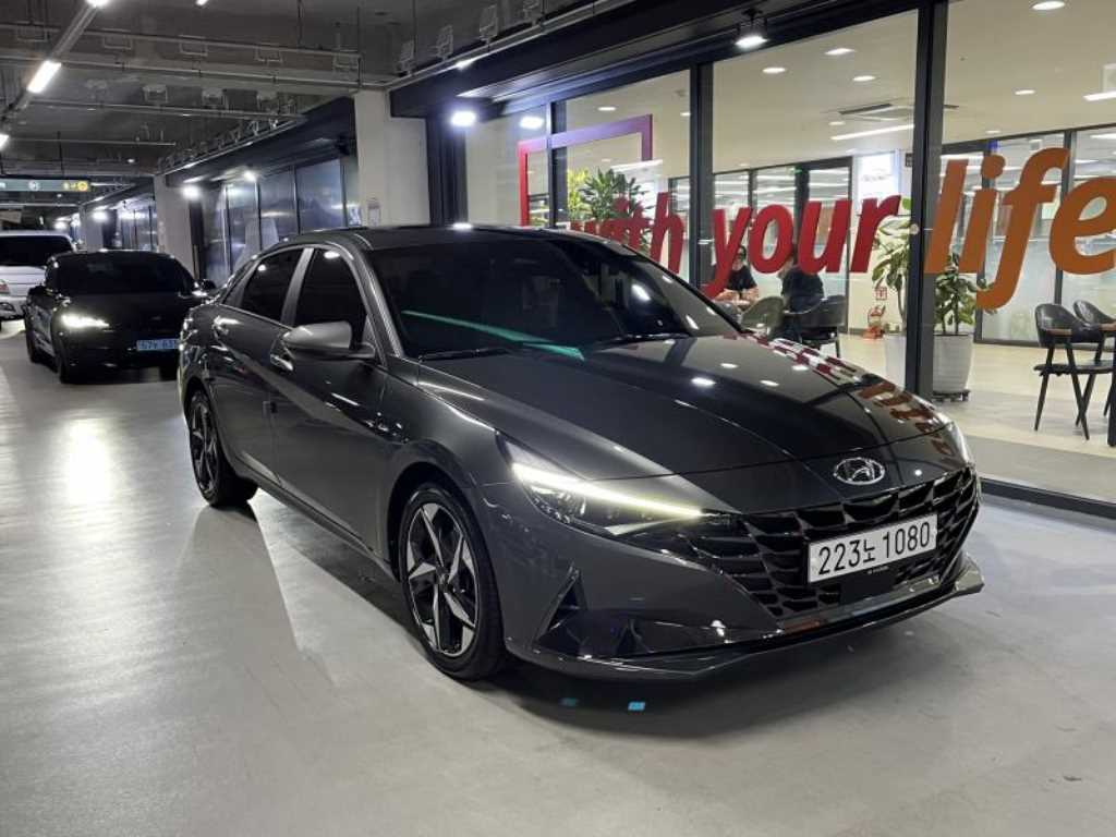 HYUNDAI Avante