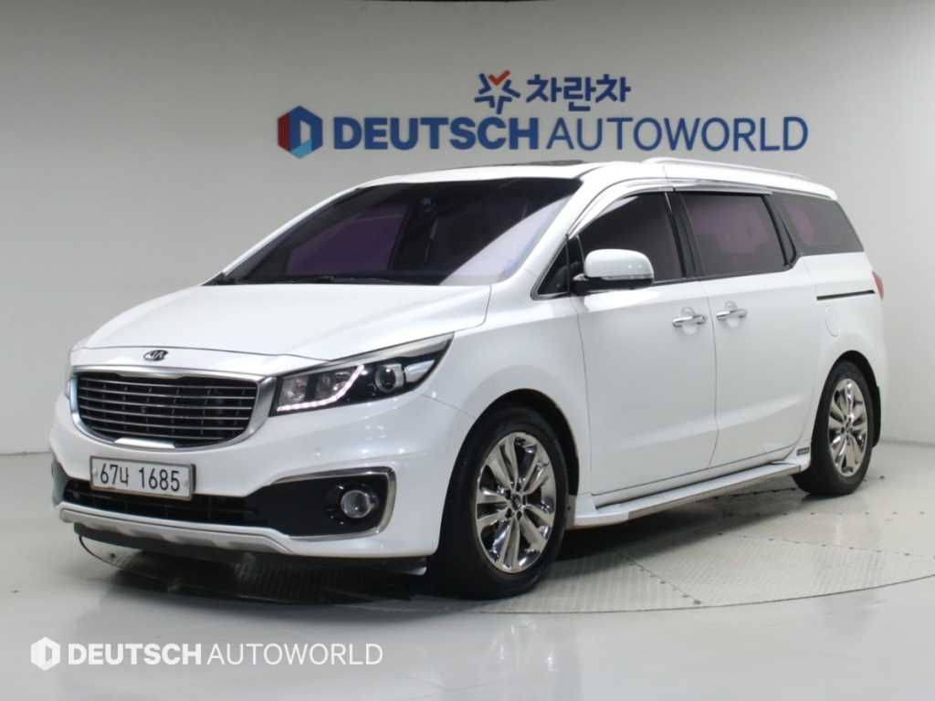 KIA Carnival 2015 — Zona Franca Iquique