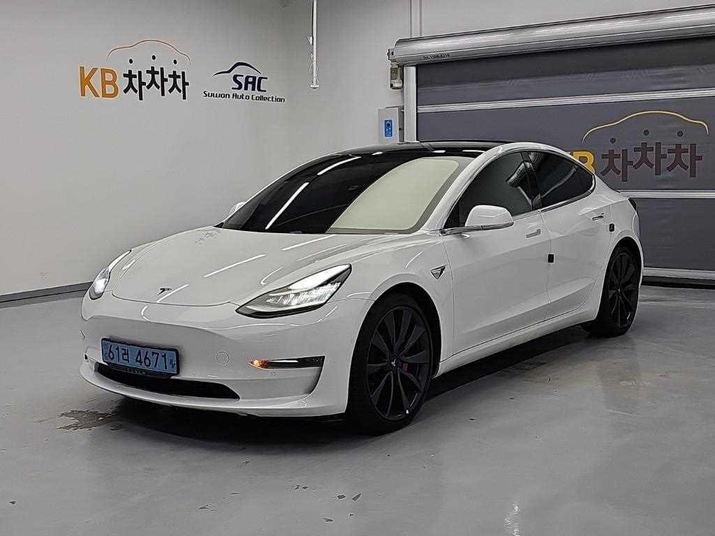 Tesla Model 3 performance