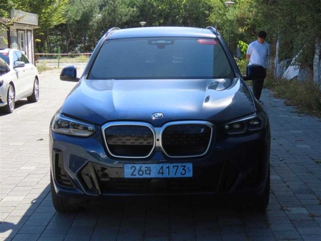 BMW iX3 2024 — Zona Franca Iquique