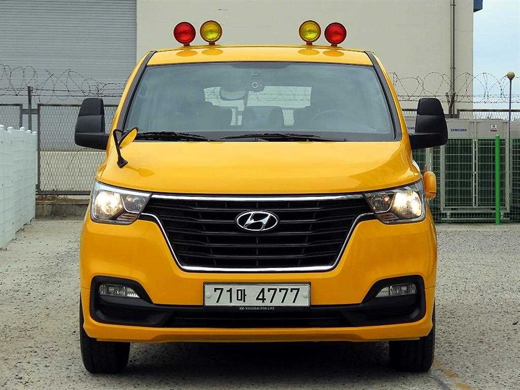 HYUNDAI Starex 2019