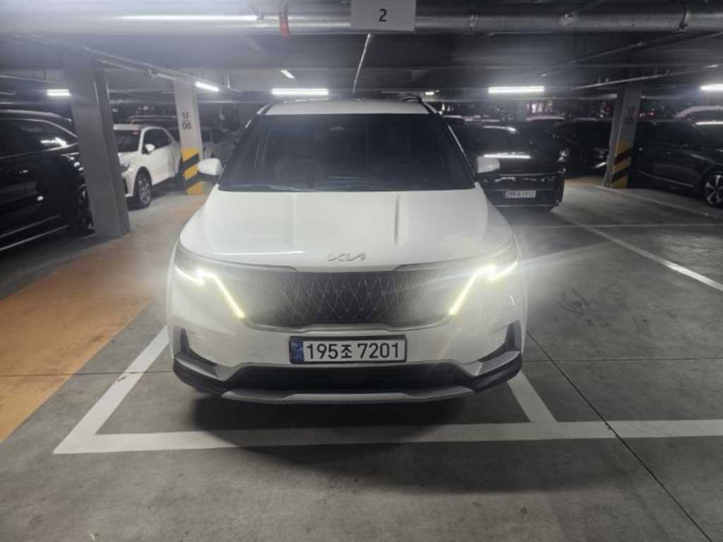 KIA Carnival 2023 — Zona Franca Iquique