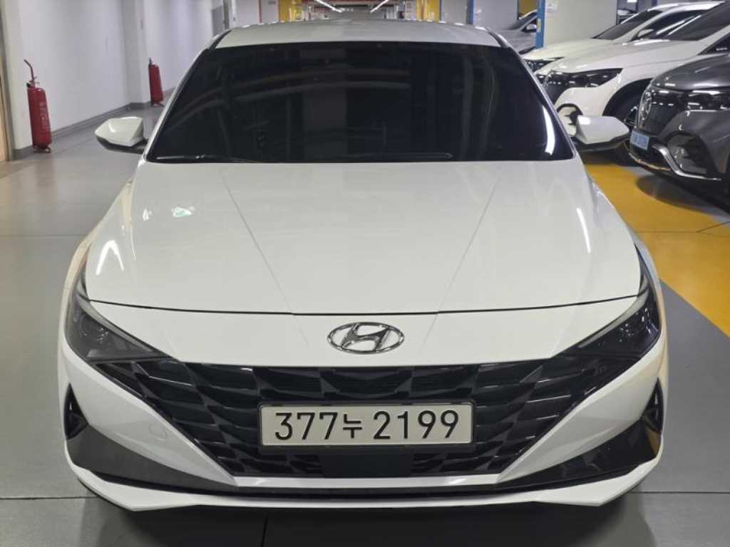 HYUNDAI Avante 2023 — Zona Franca Iquique