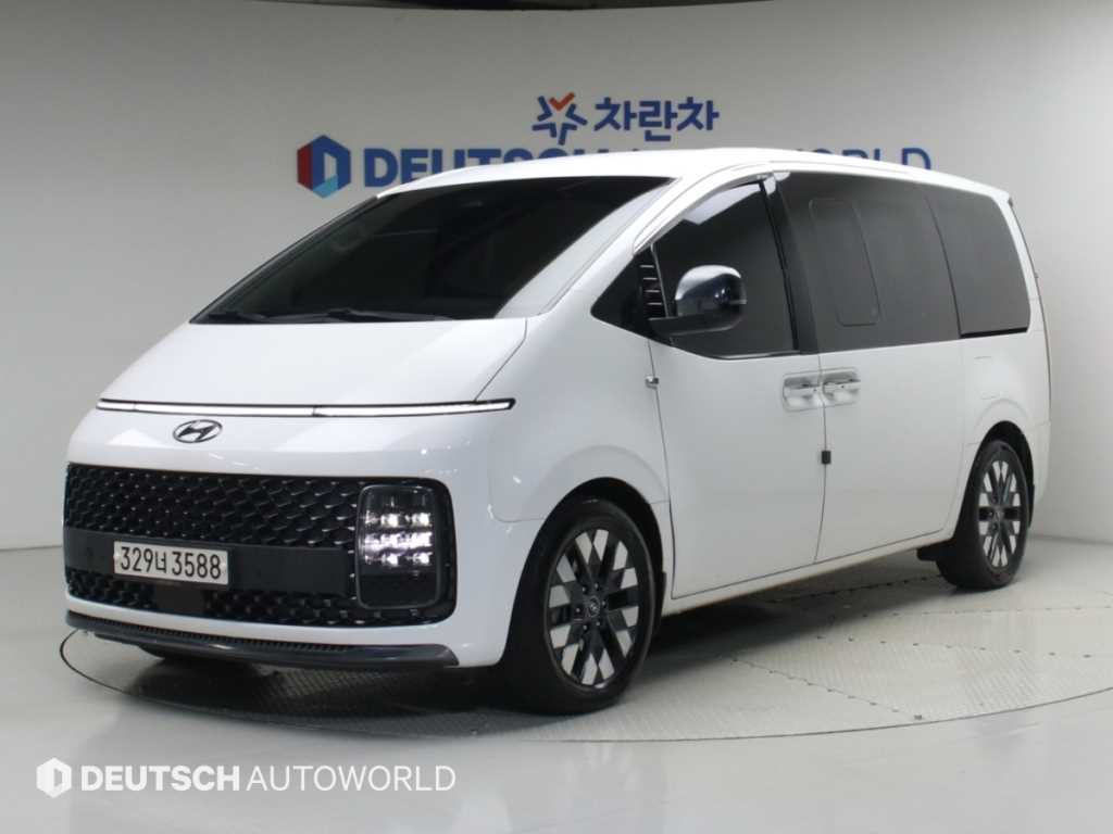HYUNDAI Staria 2022 — Zona Franca Iquique