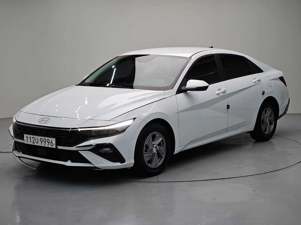 HYUNDAI Avante 2024 — Zona Franca Iquique