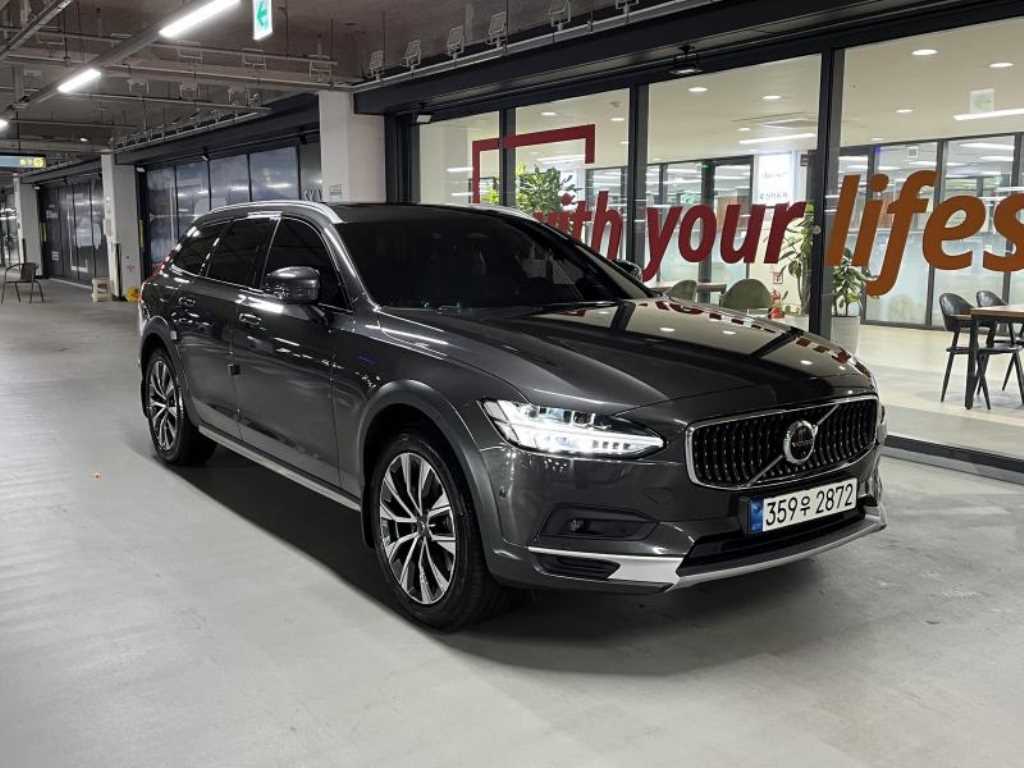 Volvo V90