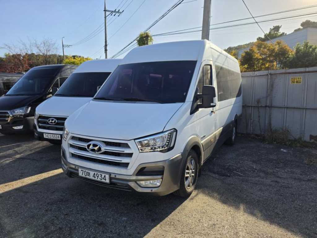 HYUNDAI Solati 2015 — Zona Franca Iquique