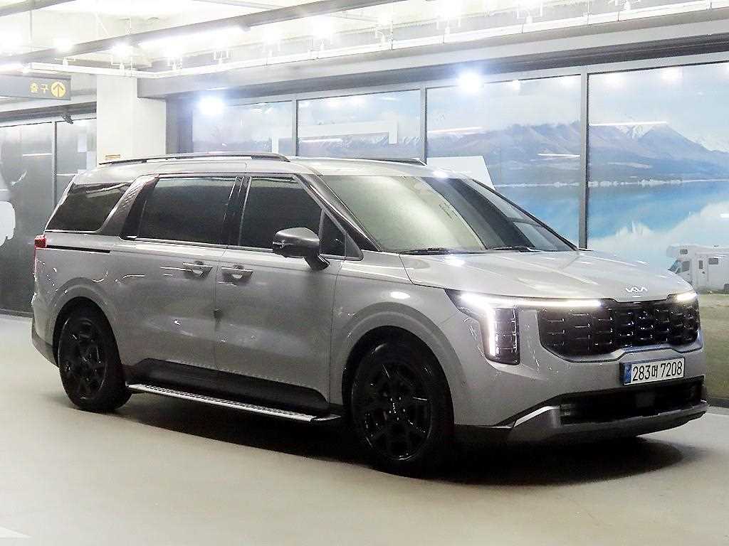 KIA Carnival 2025 — Zona Franca Iquique