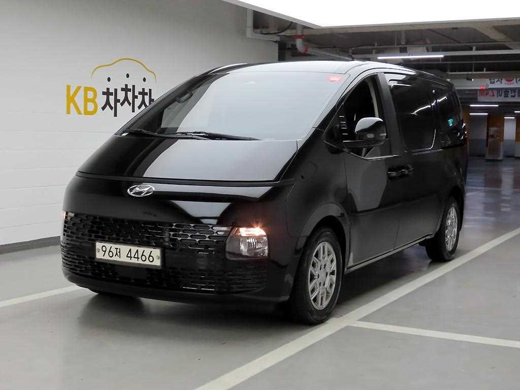 HYUNDAI Staria 2022 — Zona Franca Iquique