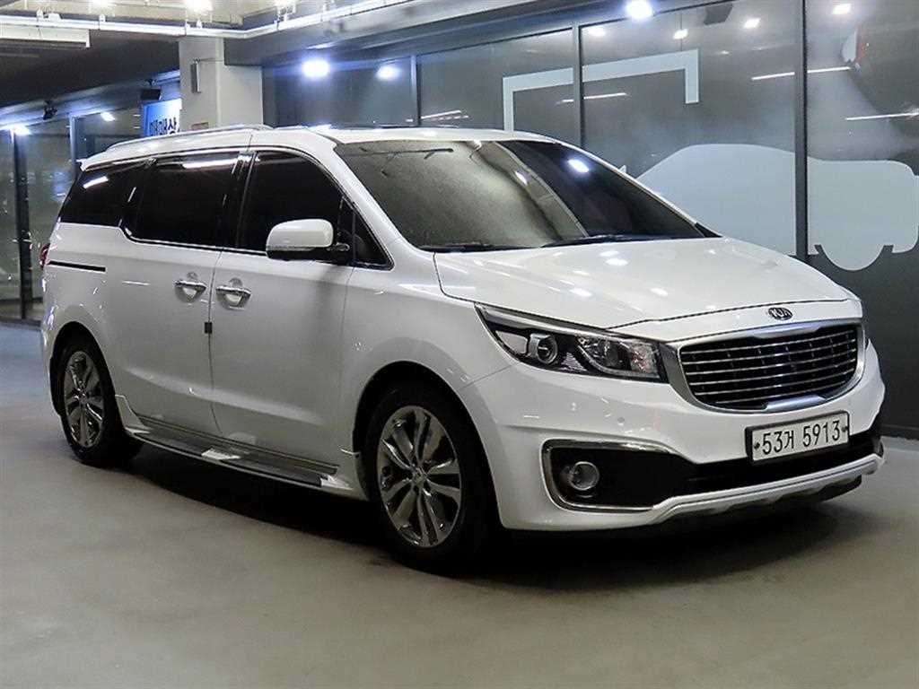 KIA Carnival 2016 — Zona Franca Iquique