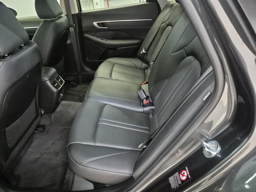 HYUNDAI Sonata - Vista 12