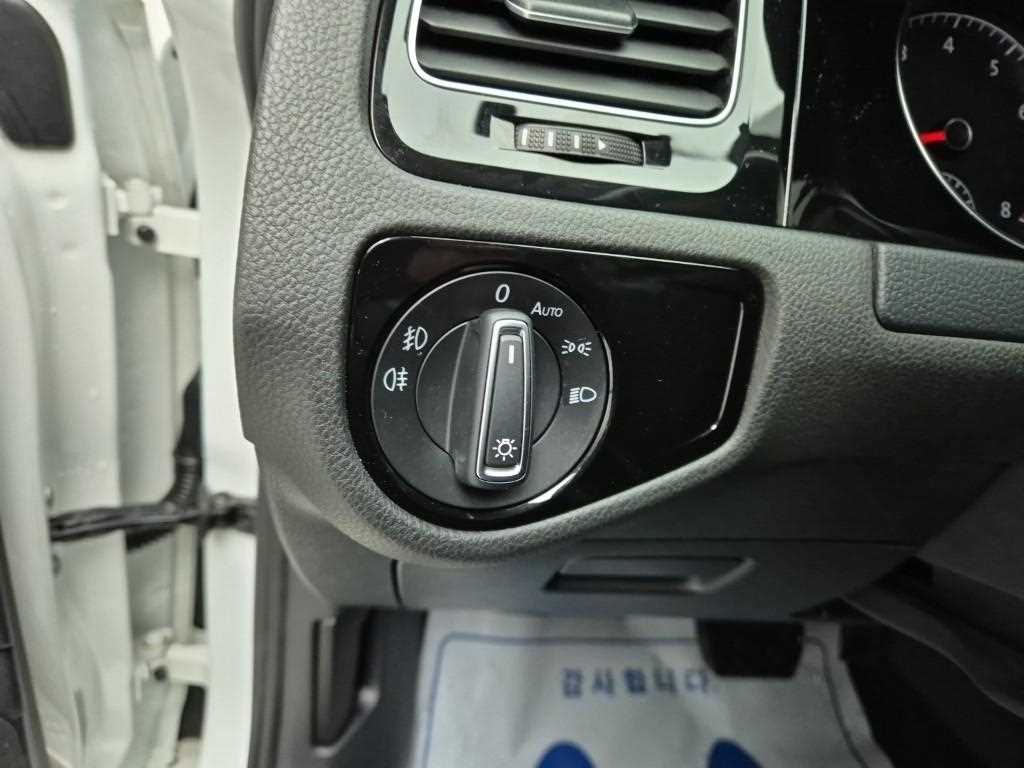 Volkswagen Golf 2014 Blanco - Importación desde Corea - HF Imports Iquique - Foto 16