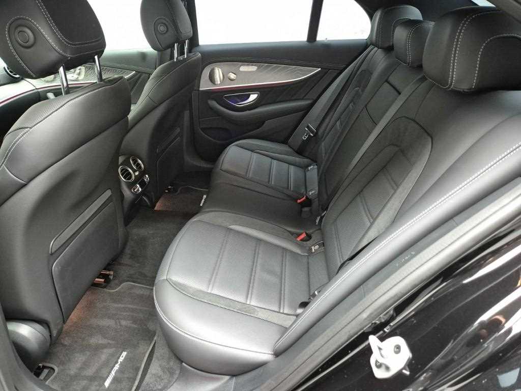 Mercedes Benz E class - Vista 12