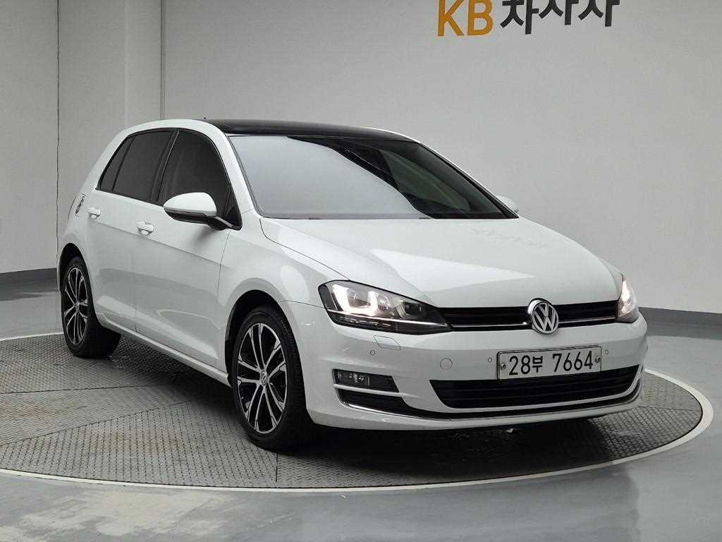 Volkswagen Golf - Vista 4