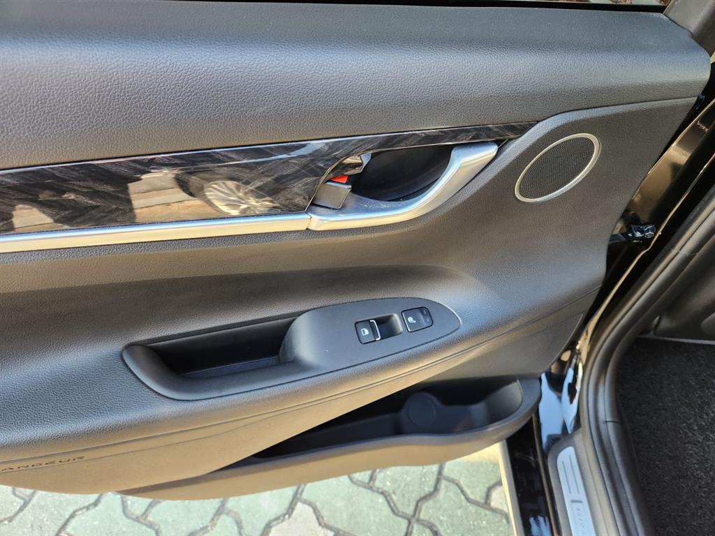 HYUNDAI Grandeur - Vista 6