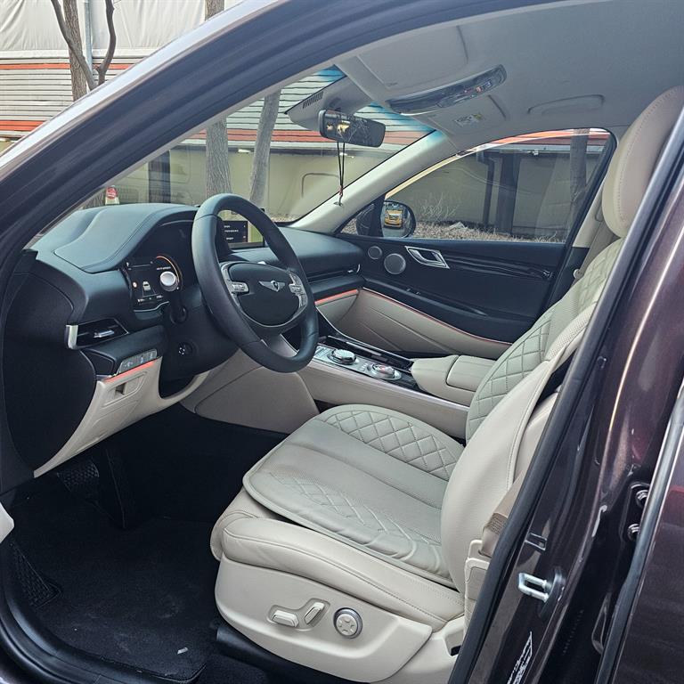 Genesis GV80 - Vista 11