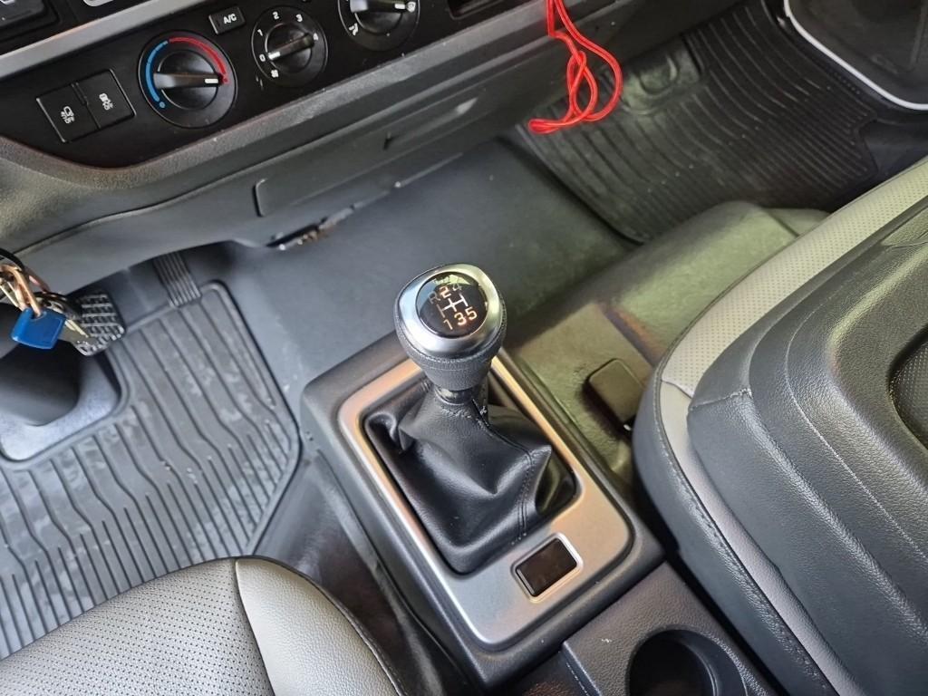 medium and large cargo Live Fish Car - Vista 7