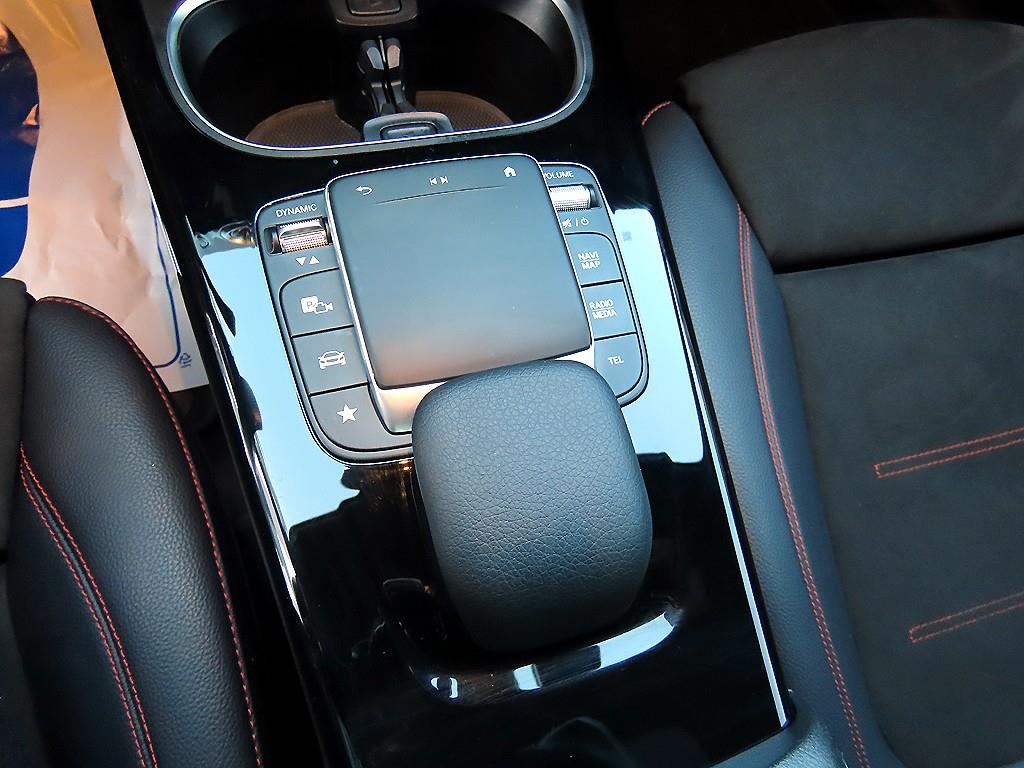 Mercedes Benz CLA Class - Vista 12