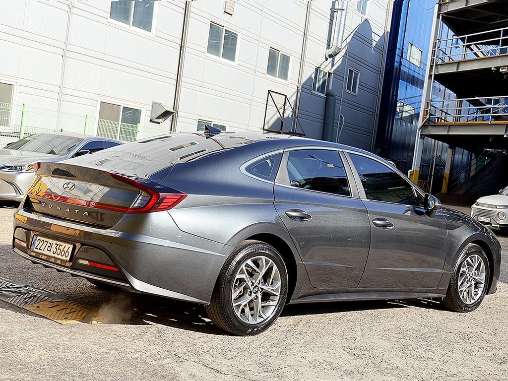 HYUNDAI Sonata - Vista 7