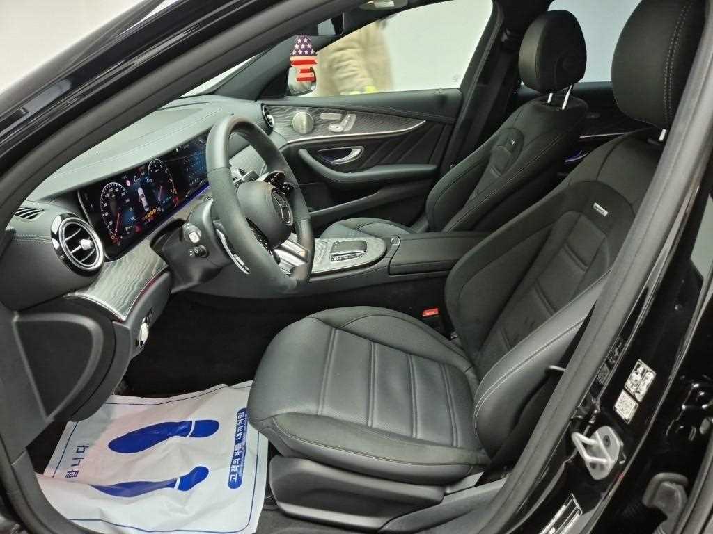 Mercedes Benz E class - Vista 11