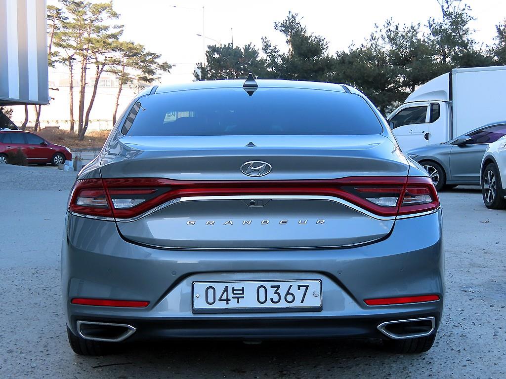 HYUNDAI Grandeur - Vista 4