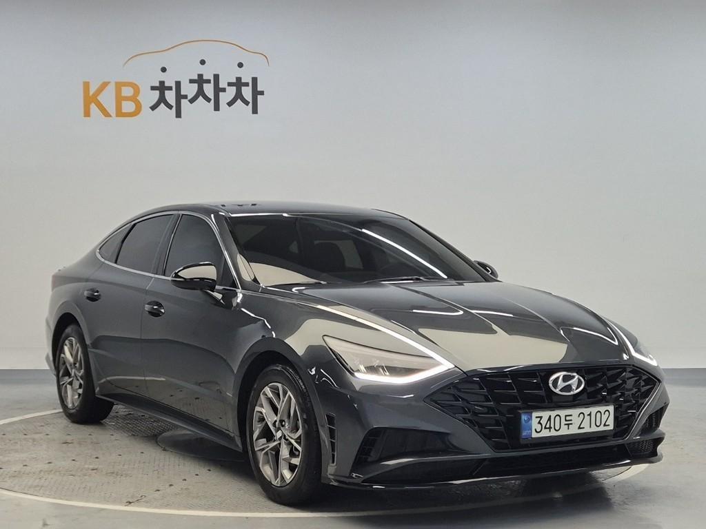 HYUNDAI Sonata - Vista 4