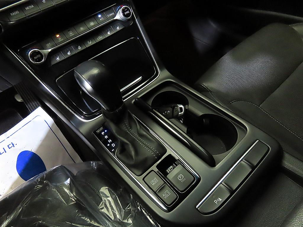 HYUNDAI Grandeur - Vista 12