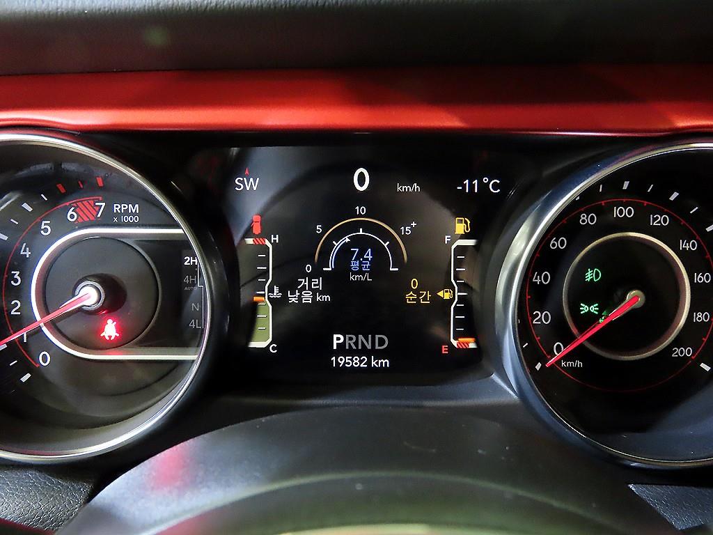 Jeep Wrangler - Vista 9