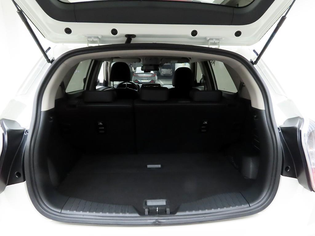 Ssangyong Tivoli - Vista 5