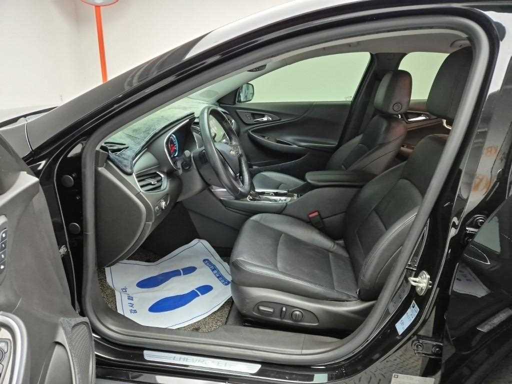 Chevrolet Malibu - Vista 11