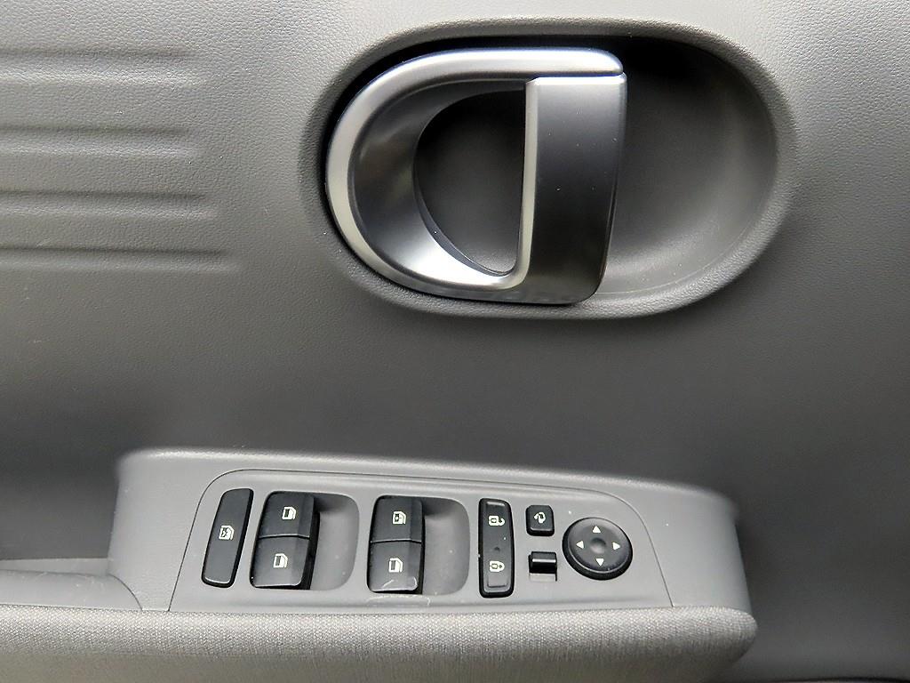 HYUNDAI Casper - Vista 11